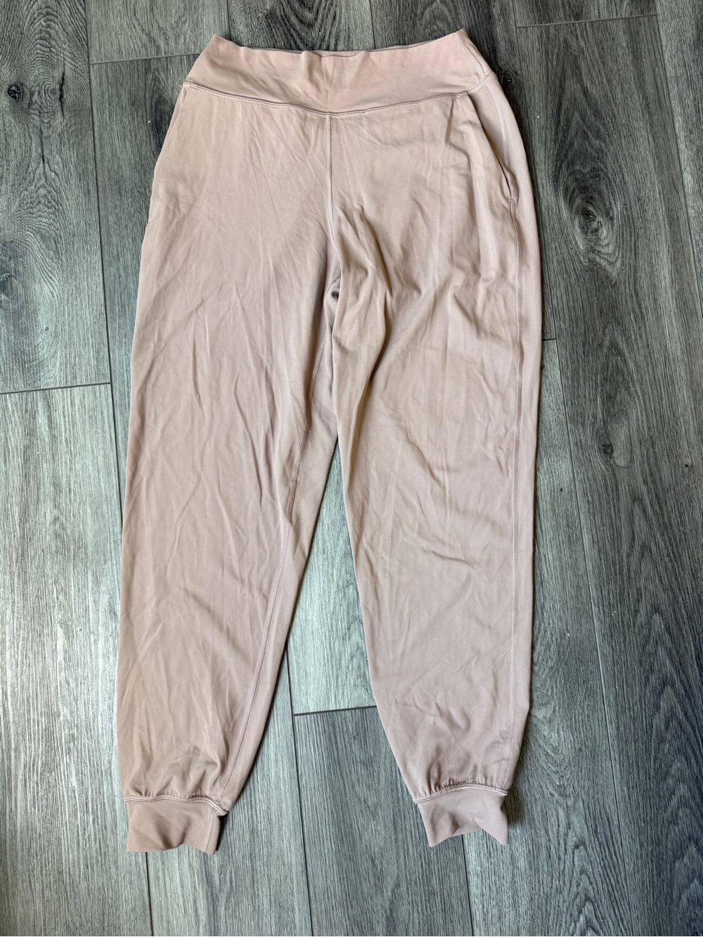 lululemon athletica High-Rise Jogger in Ashen Rose - Picture 6 of 10